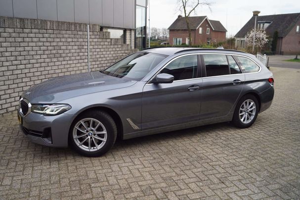 BMW 520i Touring 135 kW image number 49