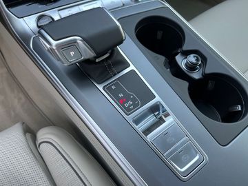 Car image 30