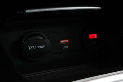 Car image 31