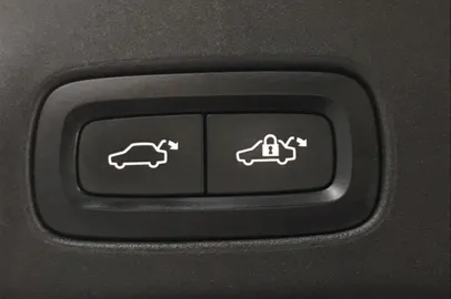 Car image 32