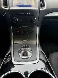 Car image 28
