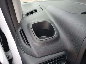 Car image 41