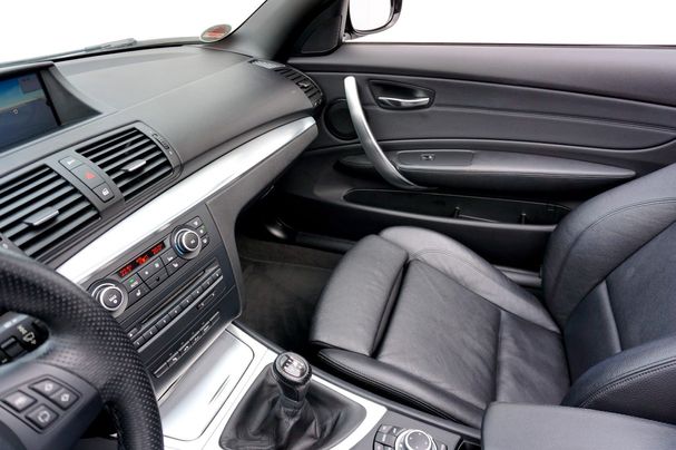 BMW 118i Cabrio 105 kW image number 29