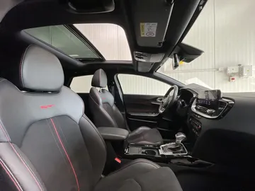 Car image 34