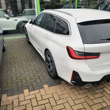 BMW 330e Touring M 215 kW image number 6