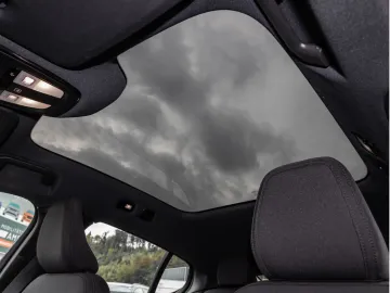 Car image 49