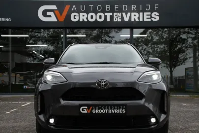 Car image 3