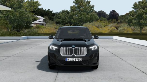 BMW iX1 eDrive20 M Sport 150 kW image number 2