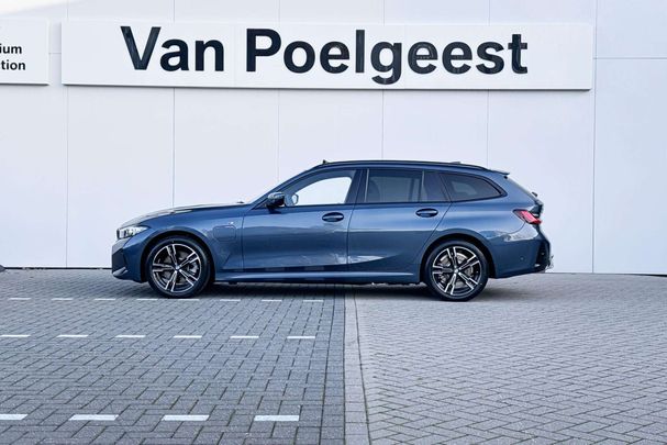 BMW 330 e Touring xDrive 215 kW image number 2