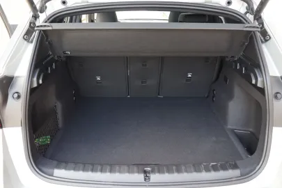 Car image 32