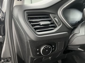 Car image 37