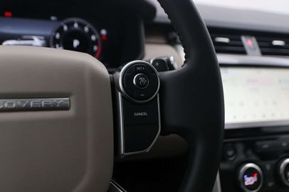 Car image 32