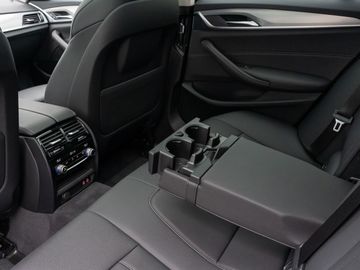 Car image 41