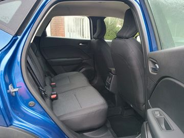 Car image 15