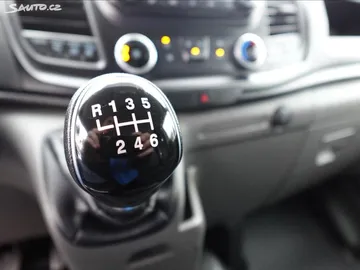 Car image 38