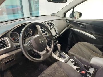 Car image 8