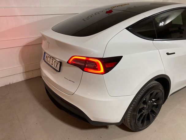 Tesla Model Y Long Range AWD 378 kW image number 5