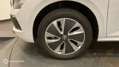 Car image 20