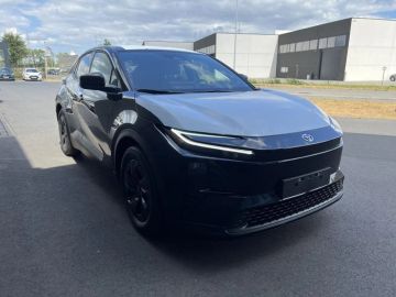 Car image 2