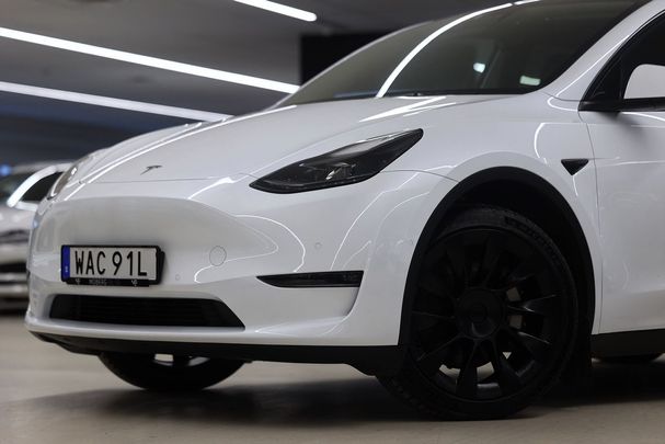 Tesla Model Y Long Range AWD 378 kW image number 4