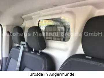 Car image 36