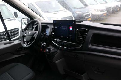 Car image 33