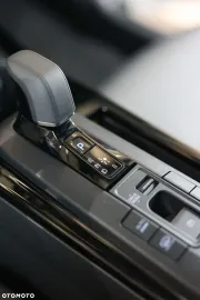 Car image 40