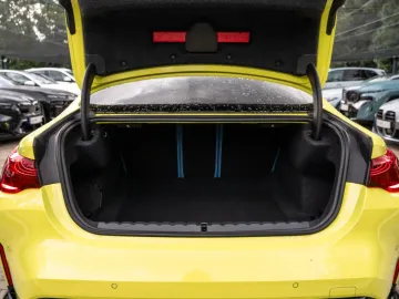 Car image 33