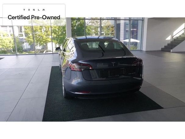 Tesla Model 3 Long Range AWD 258 kW image number 16