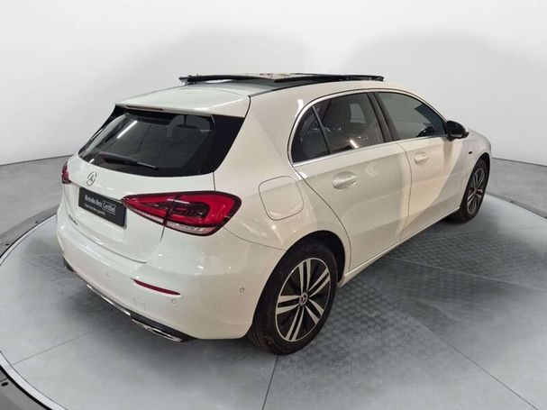 Mercedes-Benz A 250 e PHEV 160 kW image number 3