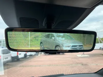 Car image 28