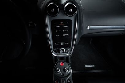 Car image 29