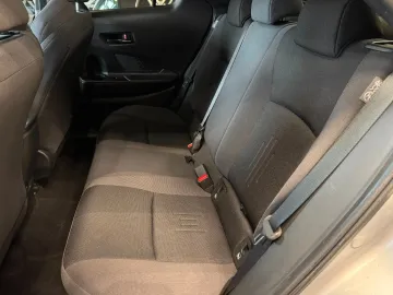 Car image 22