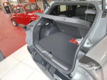 Car image 35