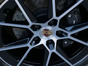 Car image 27