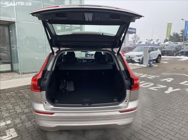 Volvo XC60 B4 Core 145 kW image number 11