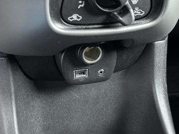 Car image 31