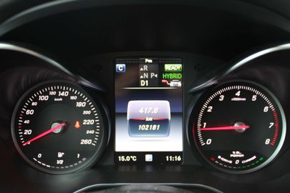 Car image 26