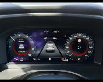 Car image 32