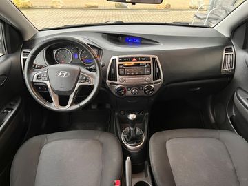 Car image 11