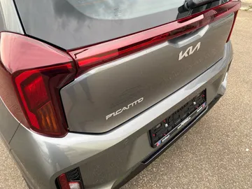 Car image 31