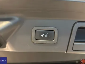 Car image 47