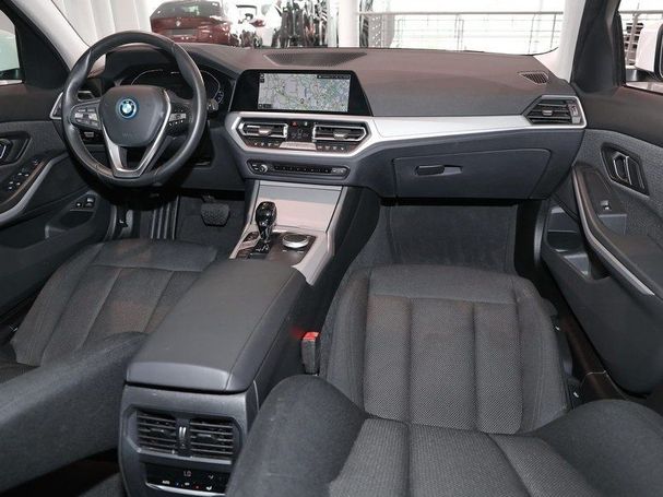 BMW 320 e Touring 150 kW image number 5