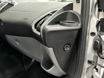 Car image 36