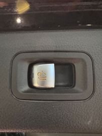 Car image 36