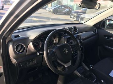 Car image 12