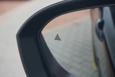 Car image 39