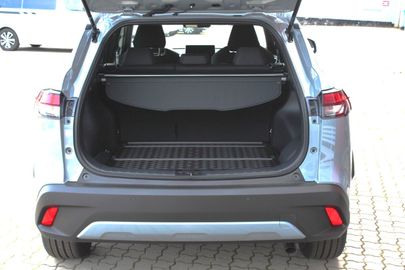 Car image 11