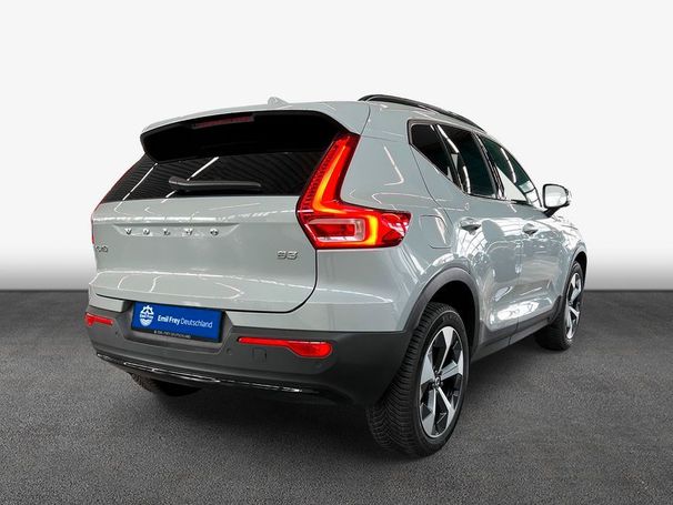 Volvo XC40 B3 Plus Dark DKG 120 kW image number 3