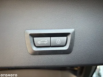 Car image 38